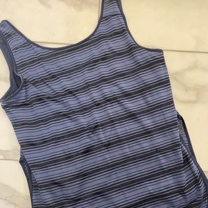 Athleta top with size slits